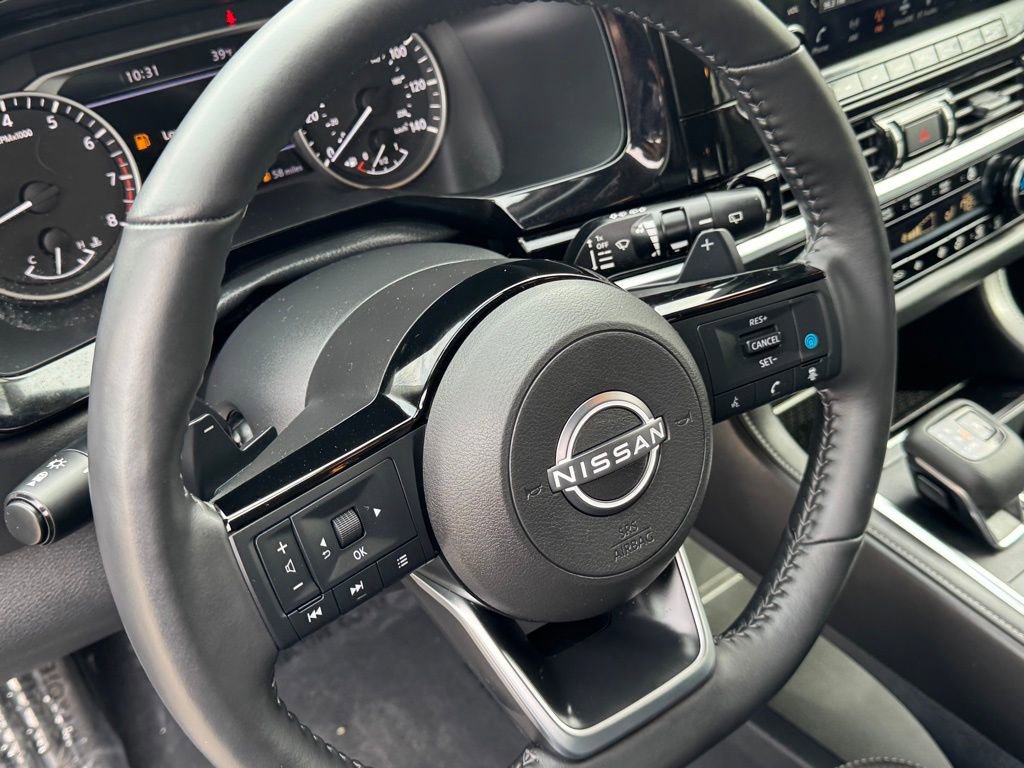 Certified 2025 Nissan Pathfinder SL image 16