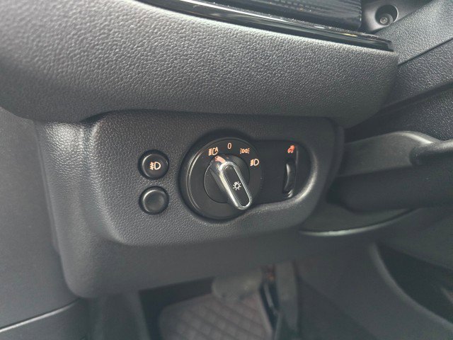 Used 2019 MINI Cooper Clubman S w/ Premium Package image 28