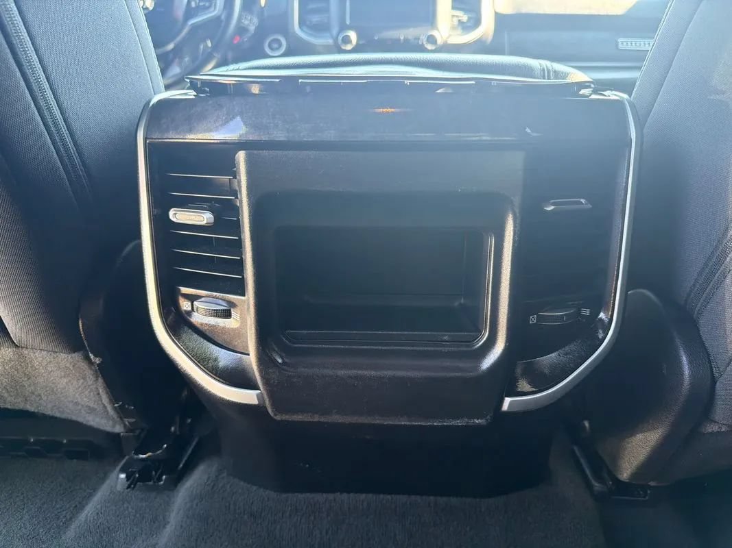 Used 2022 RAM 1500 Big Horn AWD/4WD image 40