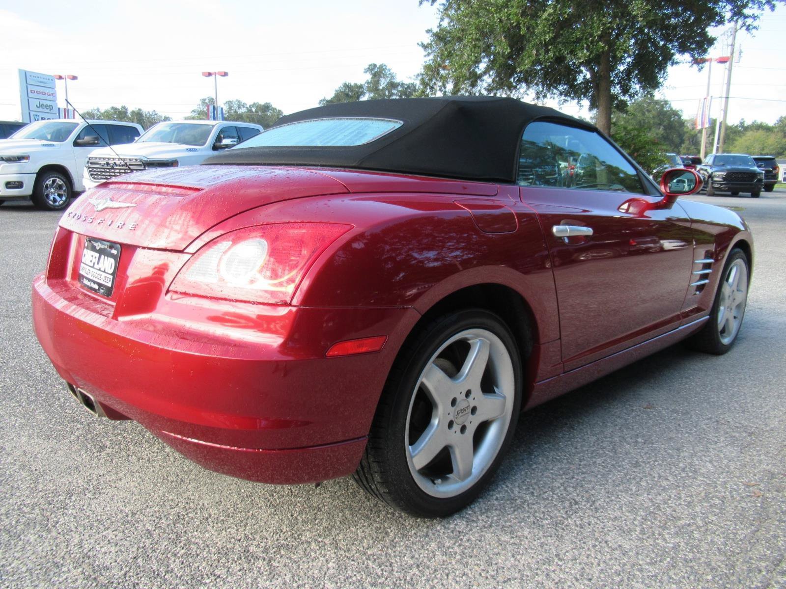 Used 2007 Chrysler Crossfire Convertible w/ Special Edition Group RWD image 7