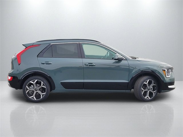 New 2025 Kia Niro EX Touring image 3