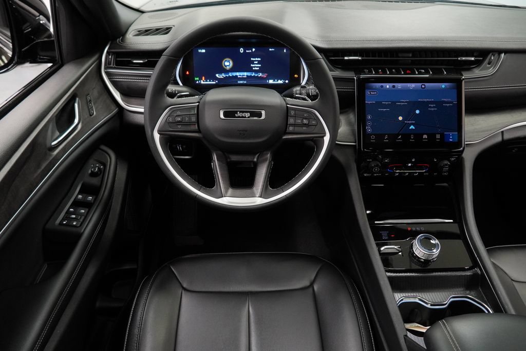 Certified 2024 Jeep Grand Cherokee Limited AWD/4WD image 10