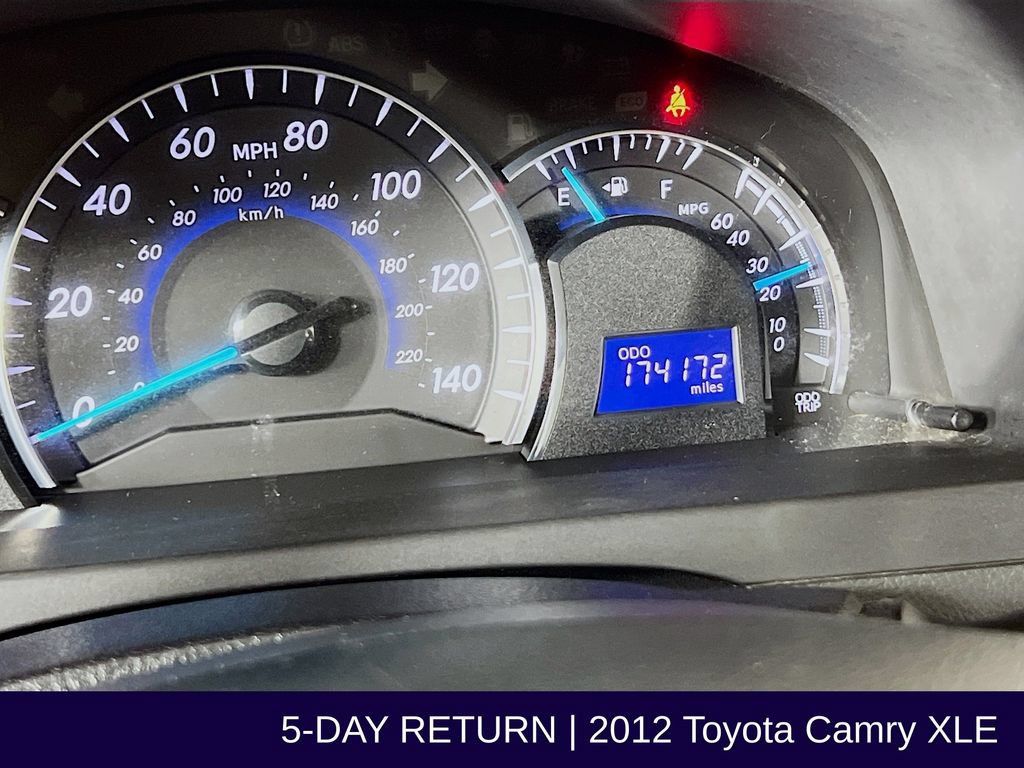 Used 2012 Toyota Camry XLE FWD image 16
