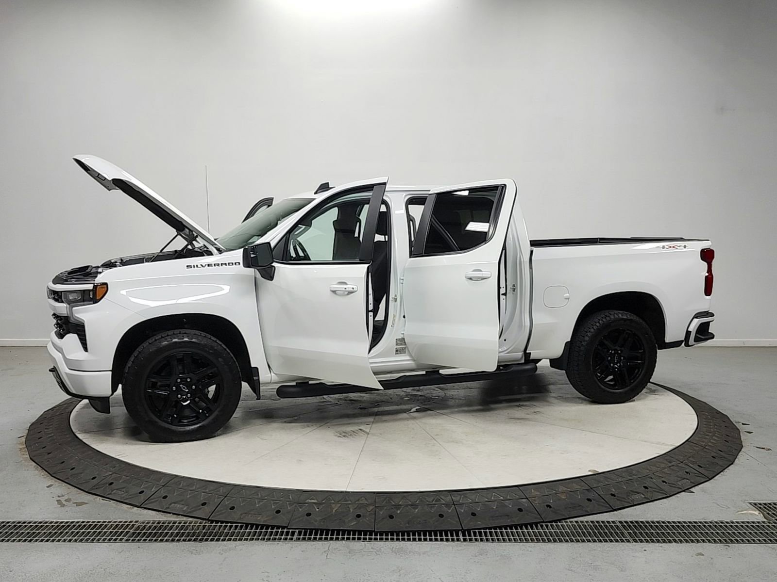 Used 2023 Chevrolet Silverado 1500 RST w/ Rally Edition AWD/4WD image 12