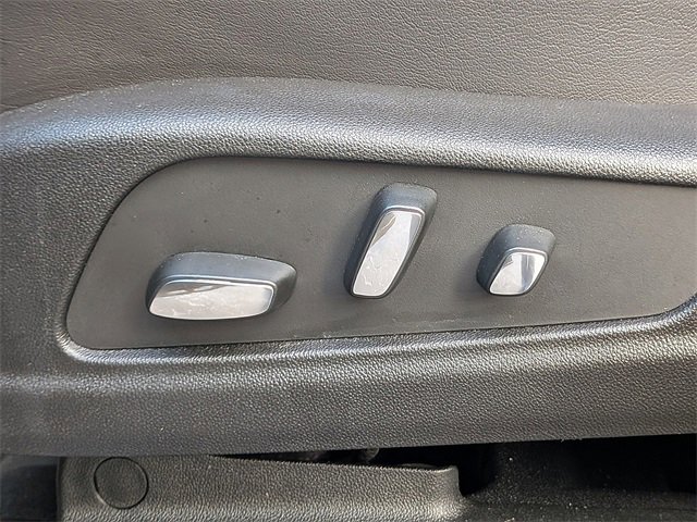 Certified 2025 Cadillac XT5 Premium Luxury image 21