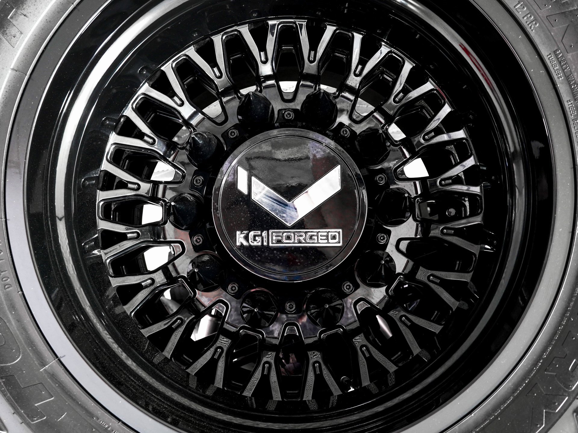 Used 2025 RAM 3500 Limited image 36