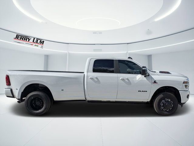 New 2026 RAM 3500 Laramie AWD/4WD image 2