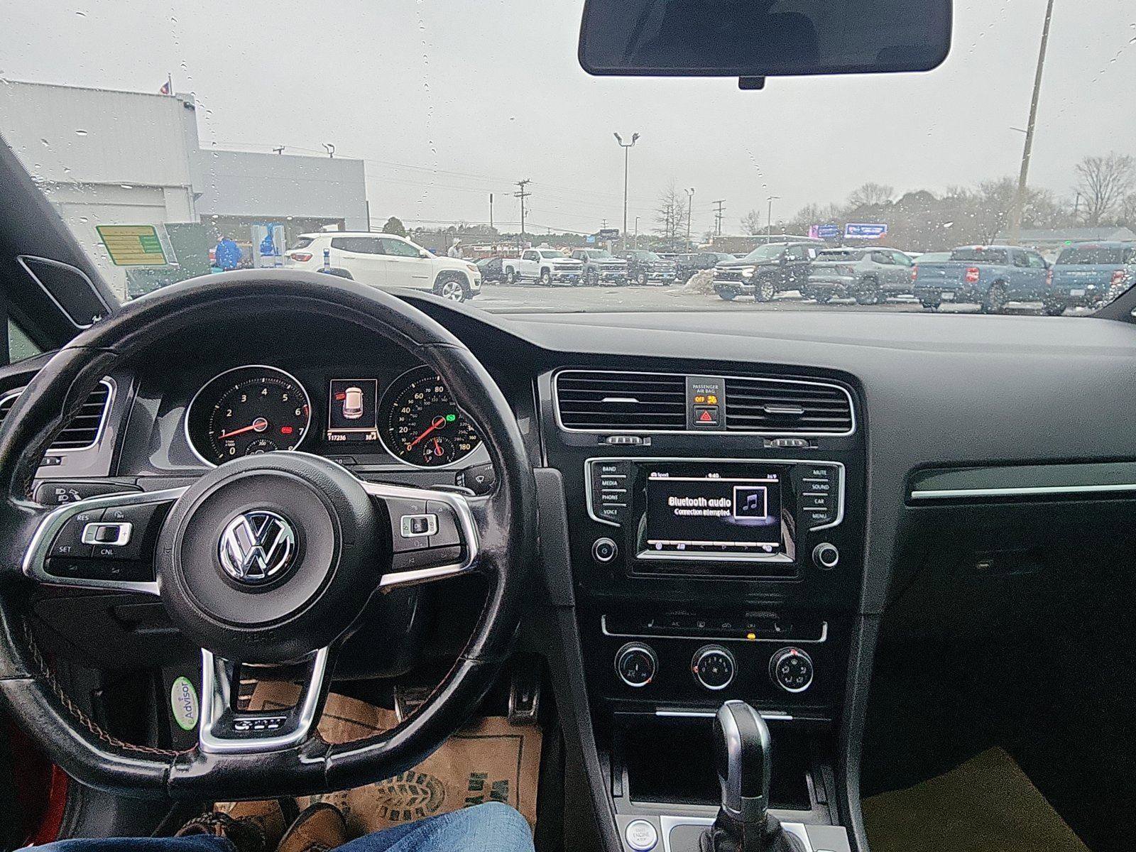 Used 2015 Volkswagen GTI SE w/ Lighting Package (SEL) image 16