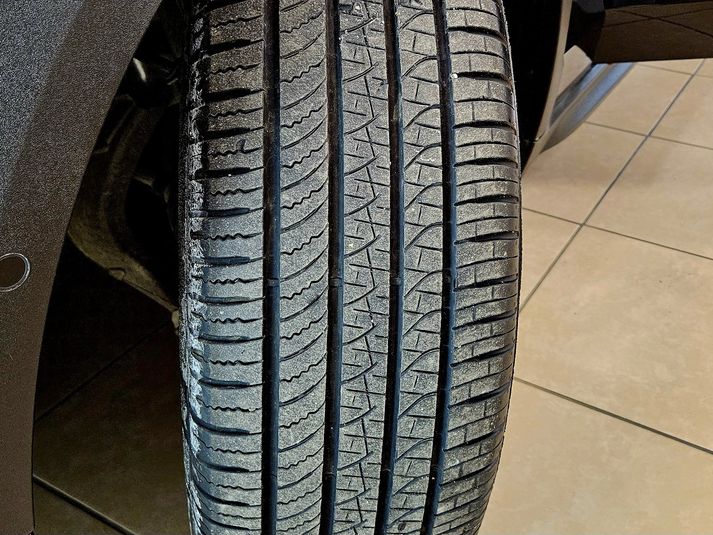 Used 2024 Volvo V60 B5 Cross Country Plus image 43