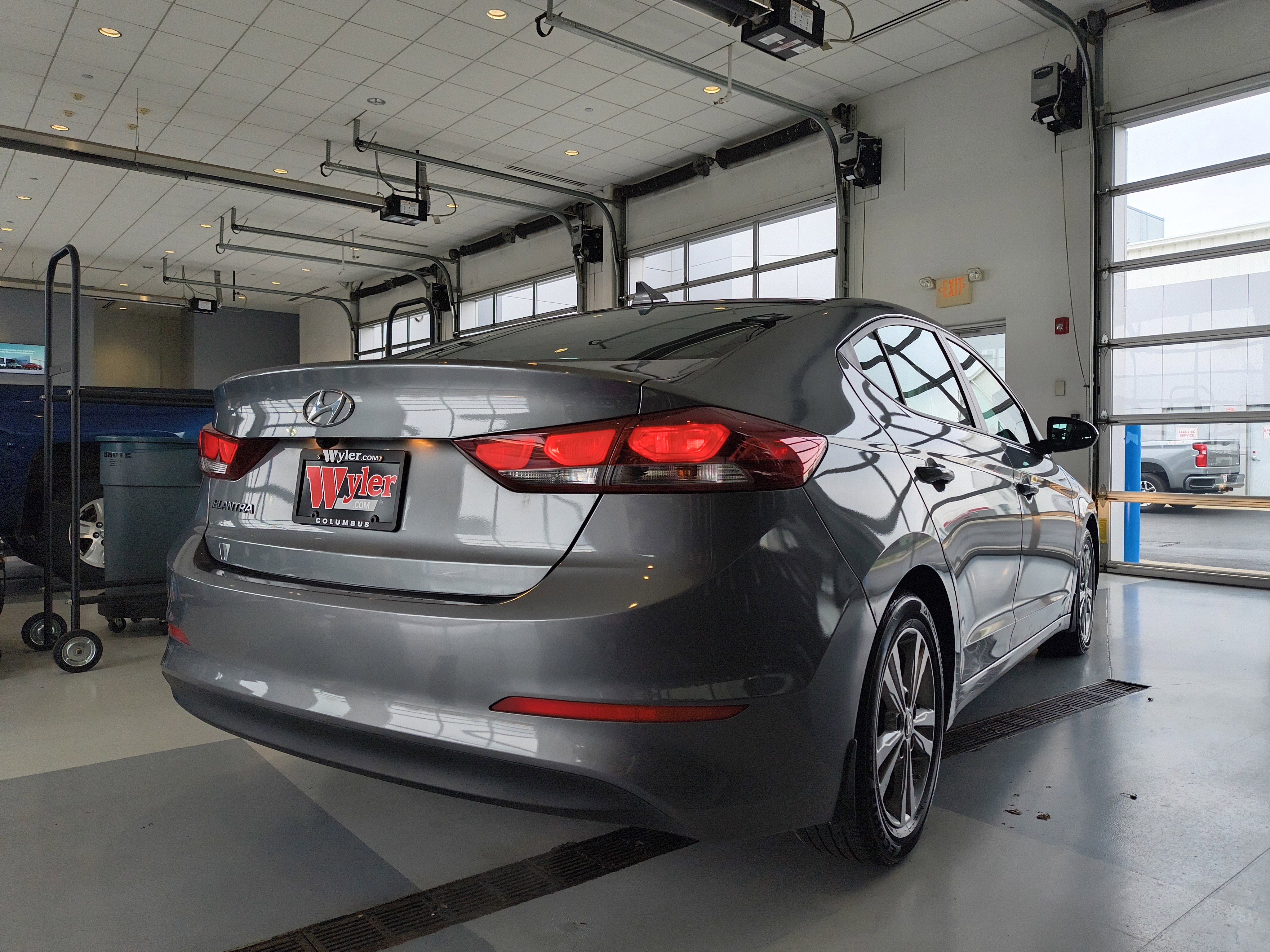 Used 2018 Hyundai Elantra SEL image 4