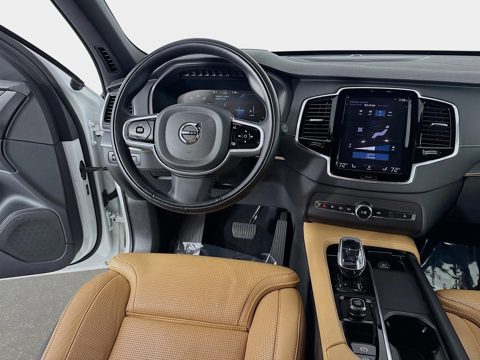 Used 2022 Volvo XC90 T8 Inscription image 26