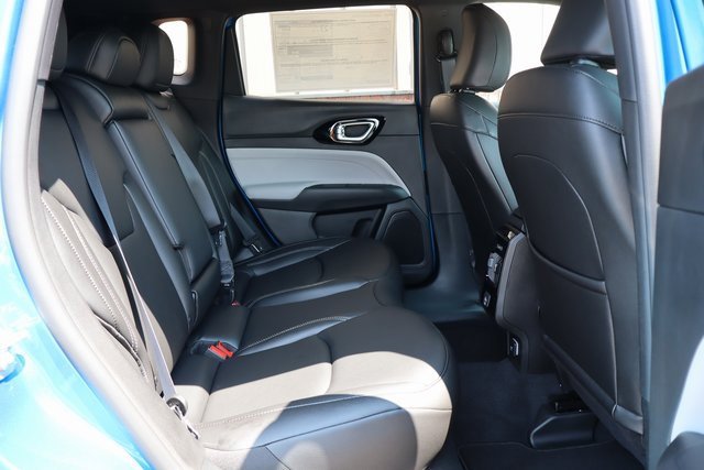 New 2025 Jeep Compass Limited image 40