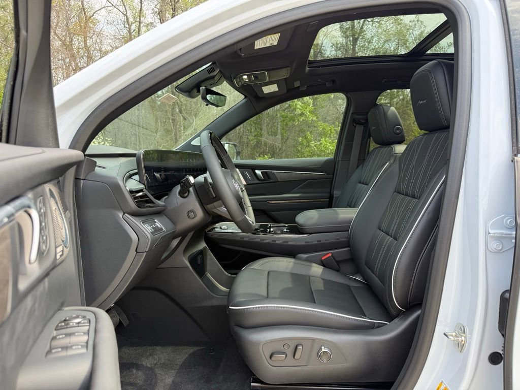 New 2026 Buick Enclave Avenir w/ Super Cruise Package FWD image 19