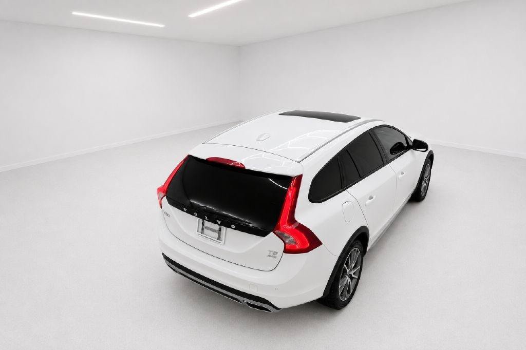 Used 2017 Volvo V60 T5 Cross Country w/ Convenience Package AWD/4WD image 35