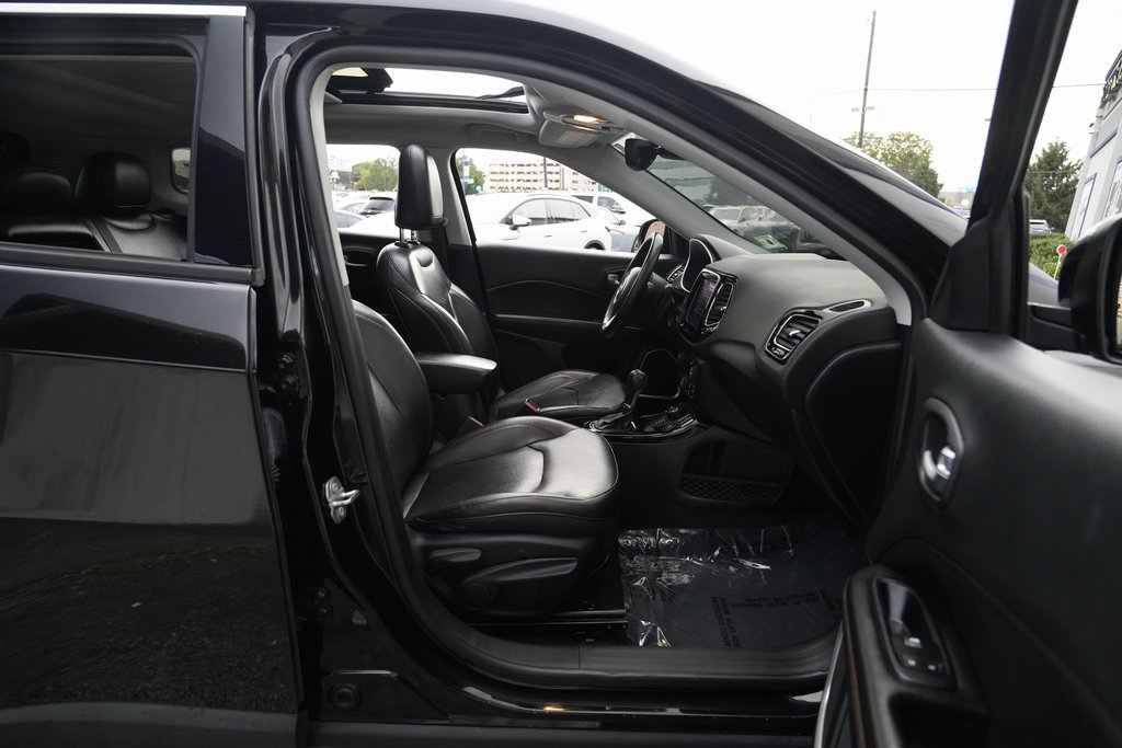 Used 2018 Jeep Compass Limited w/ Navigation Group image 20