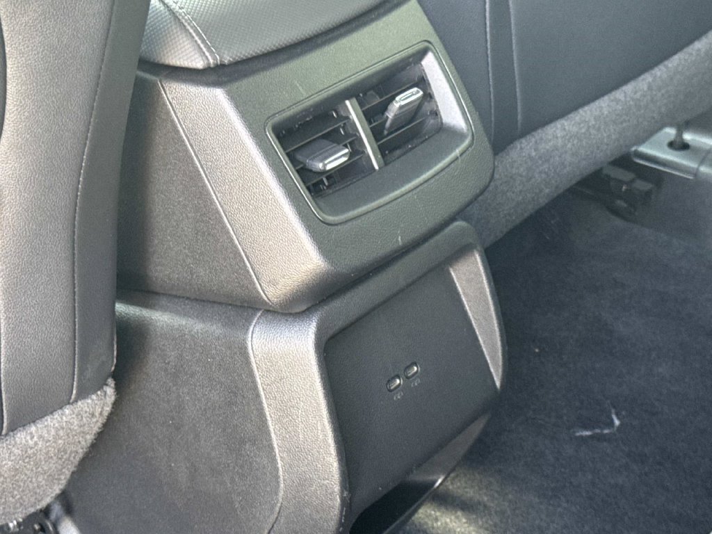 Used 2024 Chevrolet Equinox EV LT w/ LPO, Blackout Package FWD image 15