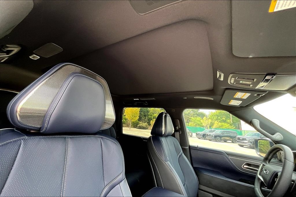 Used 2026 INFINITI QX80 4WD w/ Sport Exterior Package image 18