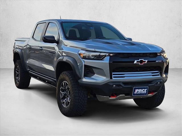 Used 2024 Chevrolet Colorado ZR2 w/ ZR2 Convenience Package III AWD/4WD image 3