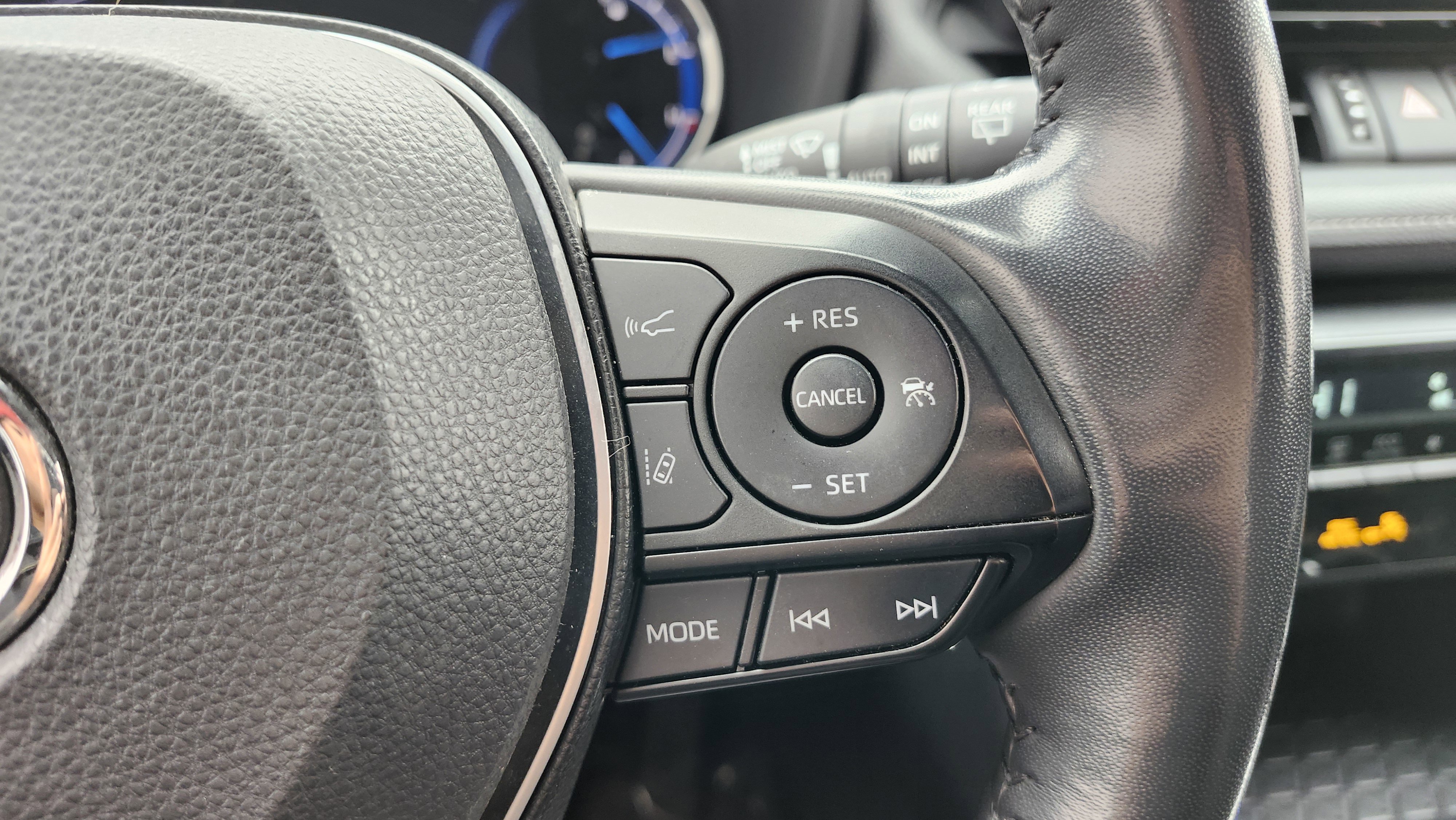 Used 2024 Toyota RAV4 XLE Premium image 39