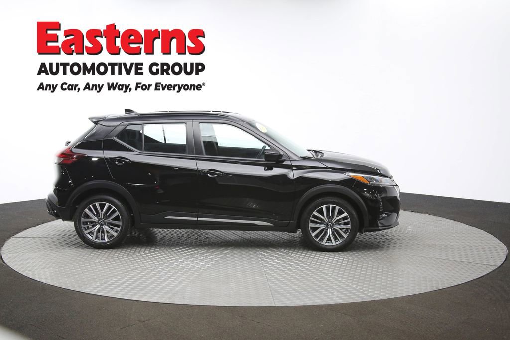 Used 2024 Nissan Kicks SR image 45