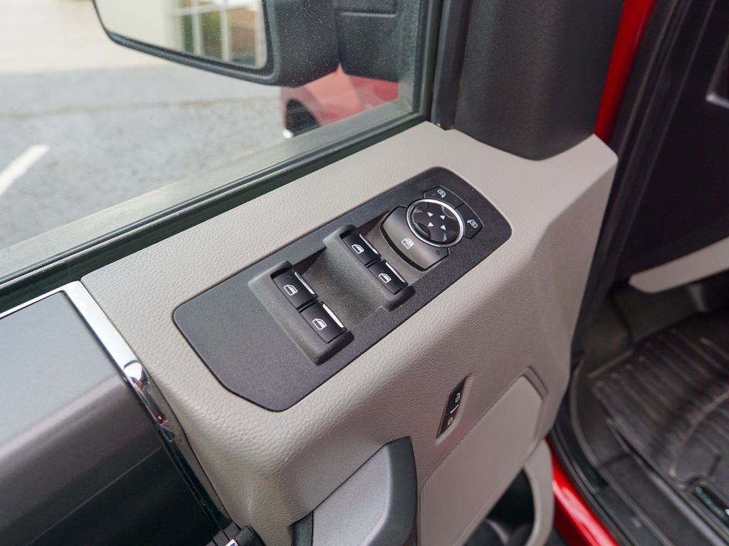 Used 2018 Ford F150 XLT w/ Equipment Group 302A Luxury AWD/4WD image 17