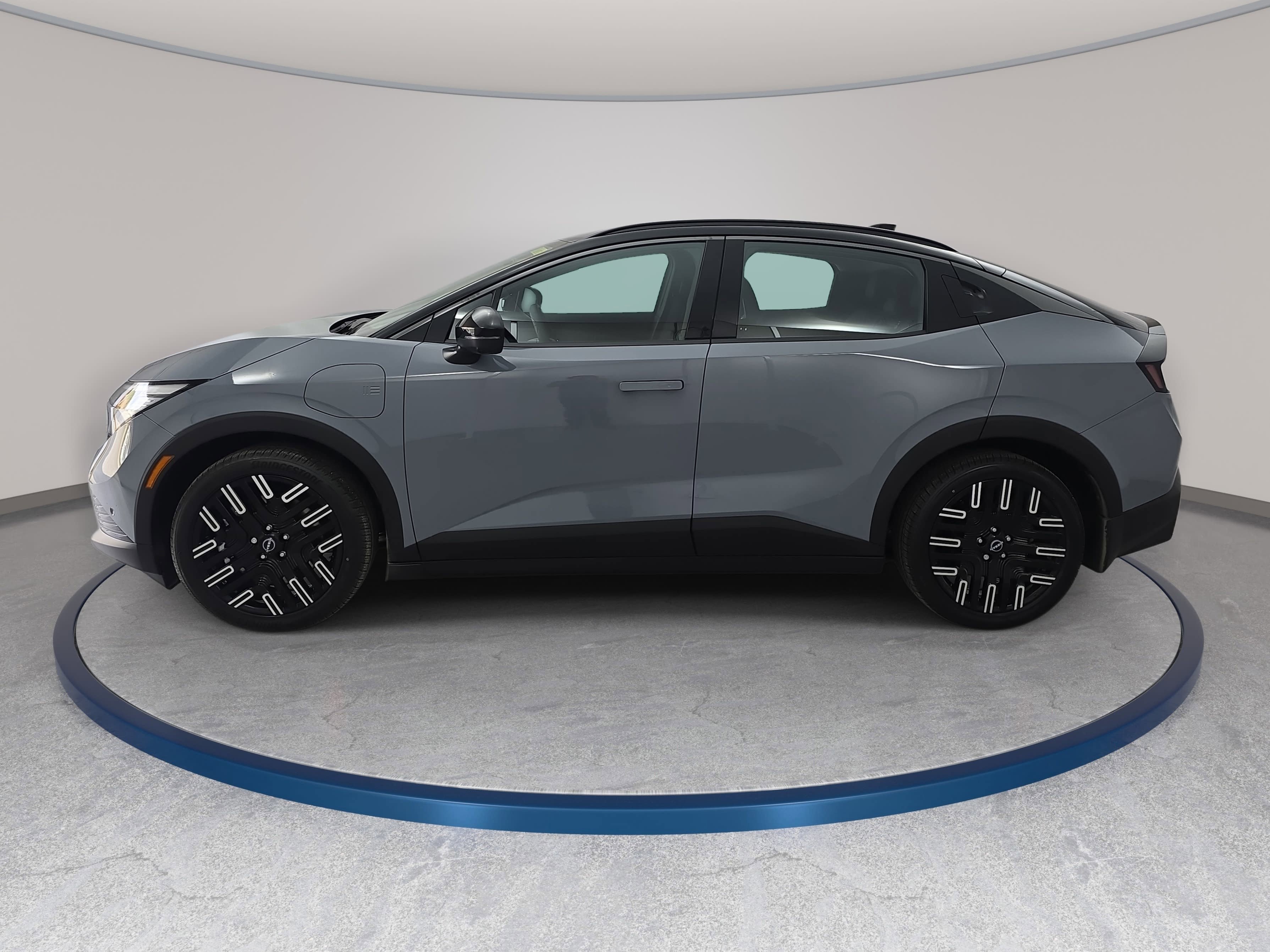 New 2026 Nissan Leaf Platinum+ w/ Cargo Package (Platinum+) image 8