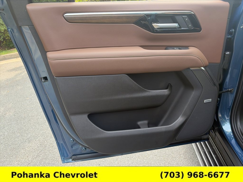 New 2026 Chevrolet Suburban High Country AWD/4WD image 26