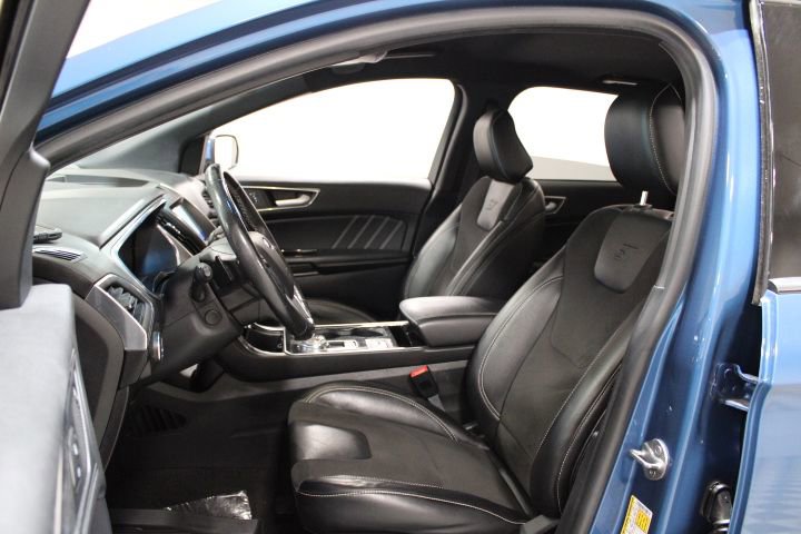 Used 2020 Ford Edge ST w/ Cold Weather Package image 12