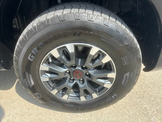 Used 2024 Nissan Titan PRO-4X w/ Pro-4x Utility Package AWD/4WD image 13