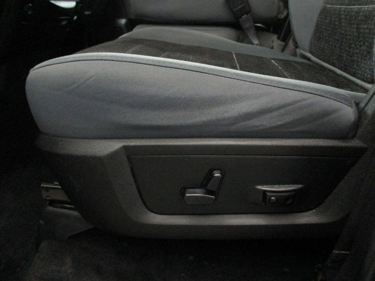 Used 2016 RAM 1500 Big Horn AWD/4WD image 16