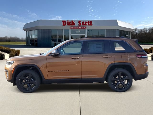 New 2026 Jeep Grand Cherokee Limited w/ Limited Altitude Package AWD/4WD image 4