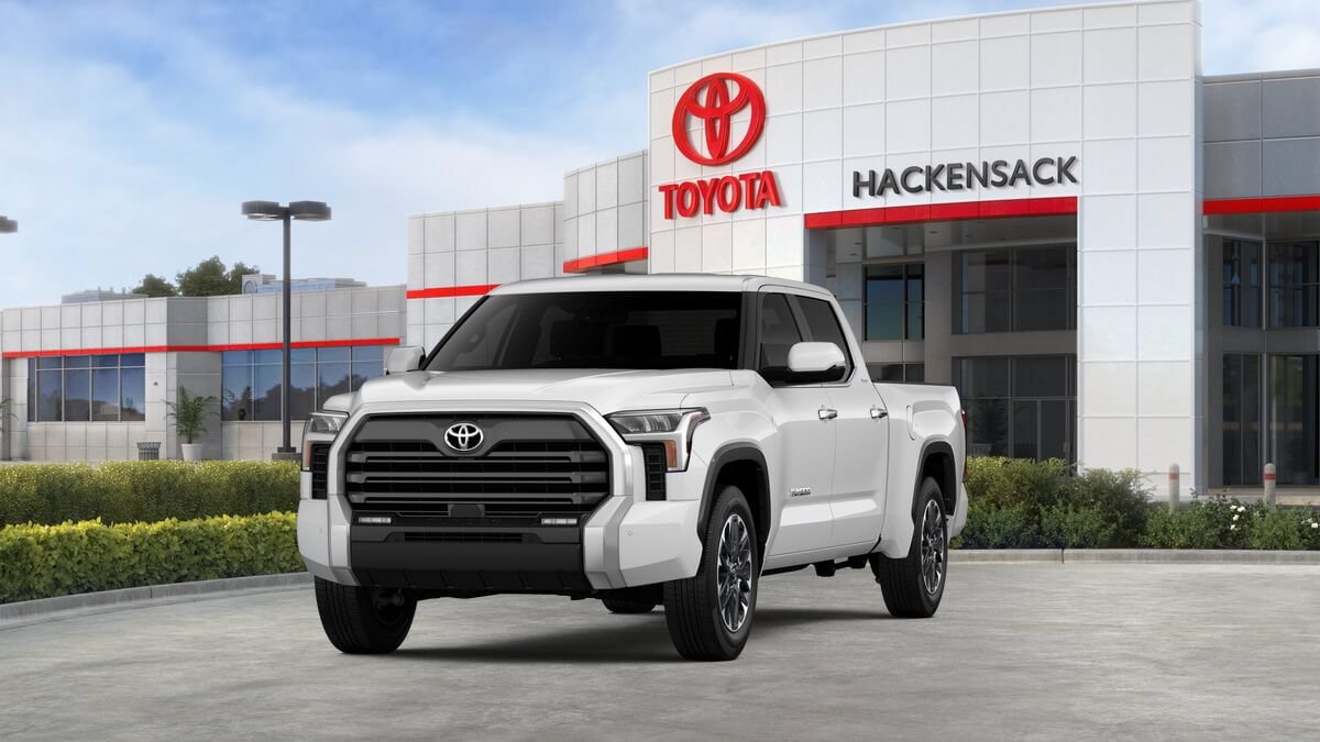 New 2026 Toyota Tundra Limited AWD/4WD image 18