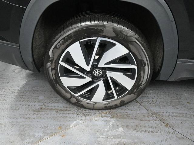 Used 2025 Volkswagen Atlas SE AWD/4WD image 13