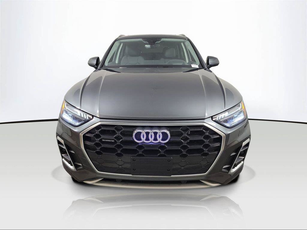 Used 2023 Audi Q5 e Prestige w/ Prestige Package AWD/4WD image 2