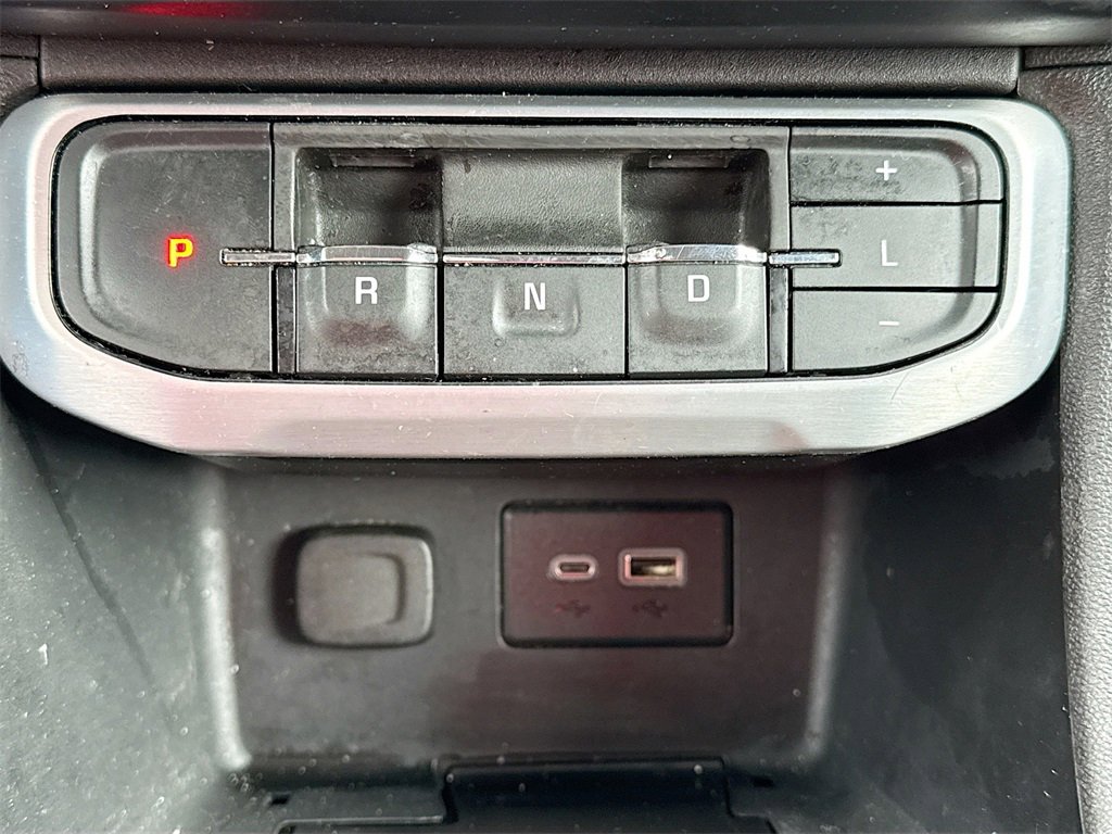 Used 2021 GMC Acadia SLE image 17