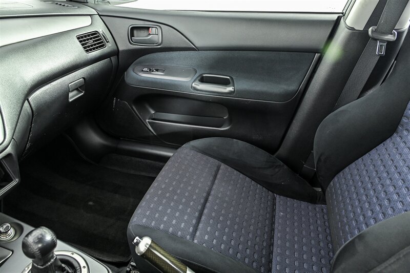 Used 2005 Mitsubishi Lancer Evolution AWD/4WD image 32