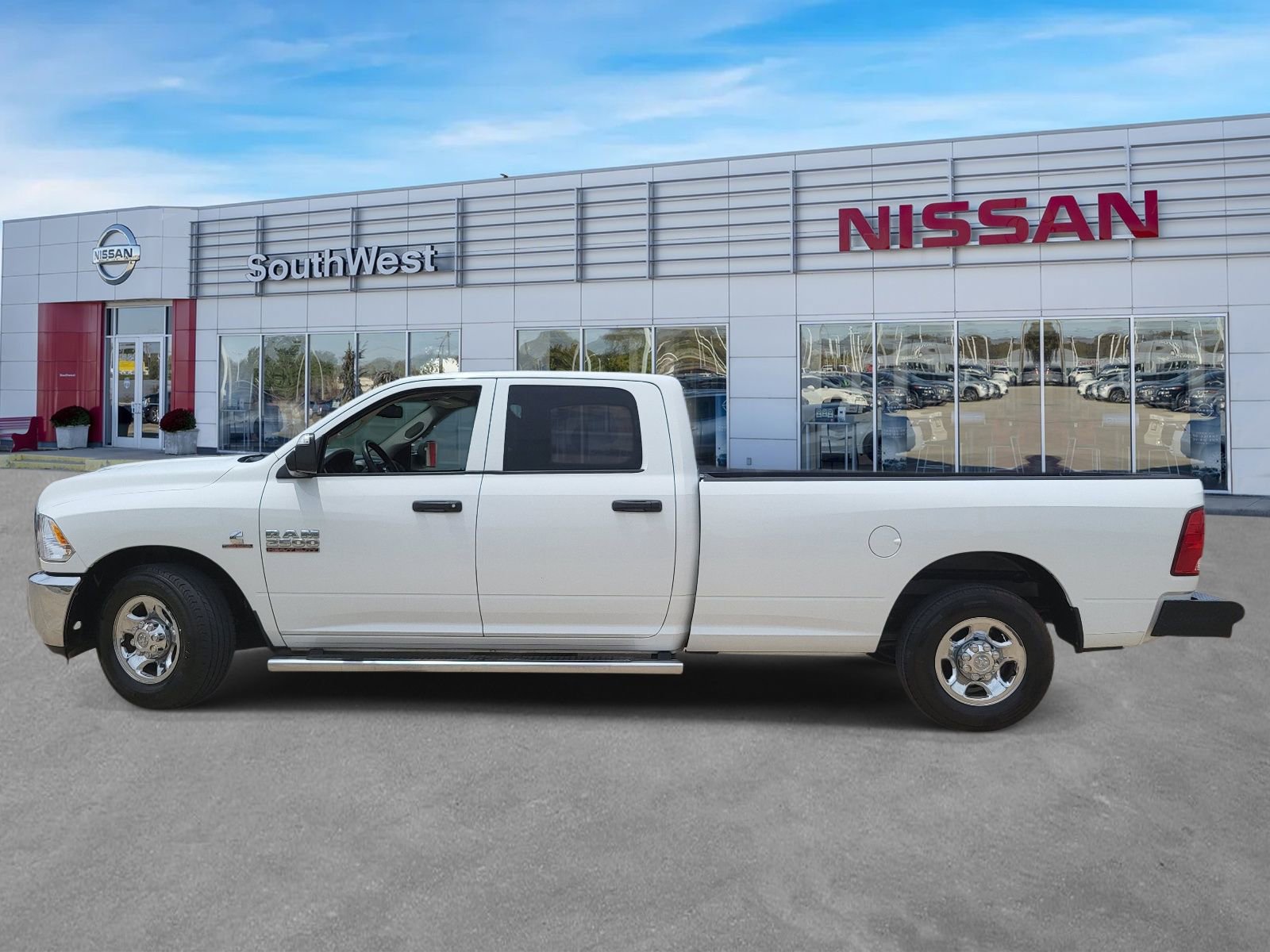 Used 2013 RAM 2500 Tradesman w/ Chrome Appearance Group RWD image 7