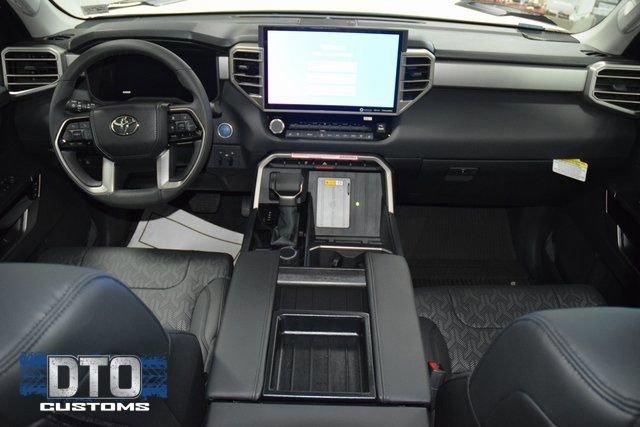 Used 2024 Toyota Tundra Limited w/ Power Package image 27
