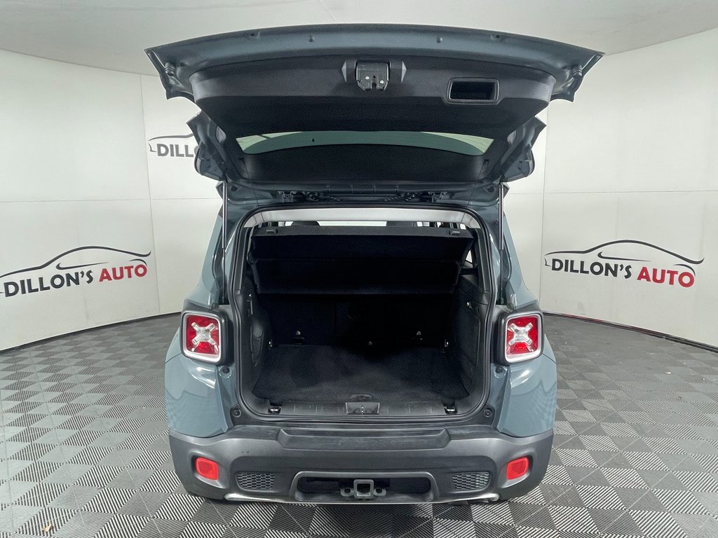 Used 2018 Jeep Renegade Limited w/ UConnect 8.4 Nav Group image 6