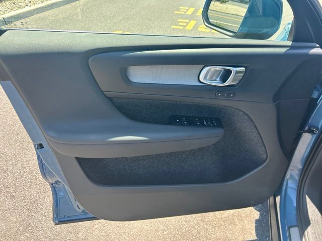 Certified 2025 Volvo XC40 B5 Core AWD/4WD image 20