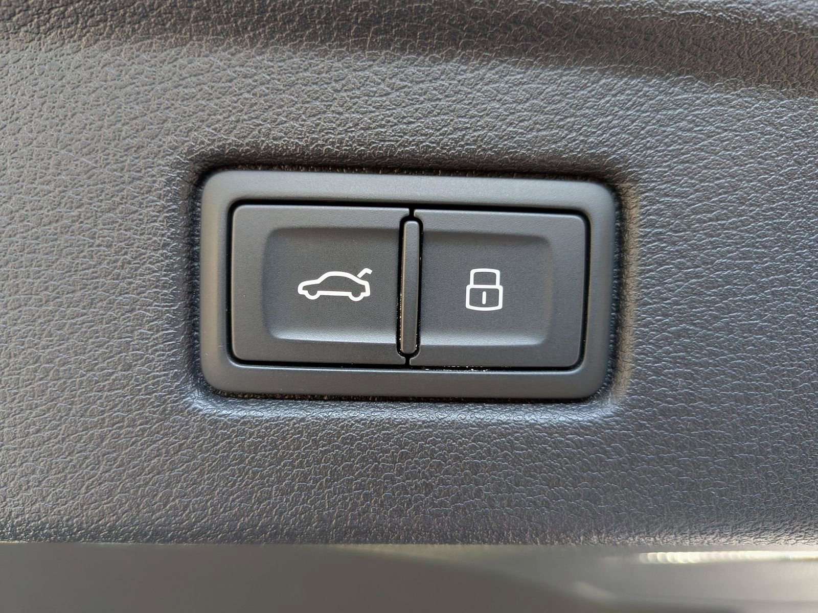 Used 2024 Audi A5 2.0T Premium image 33