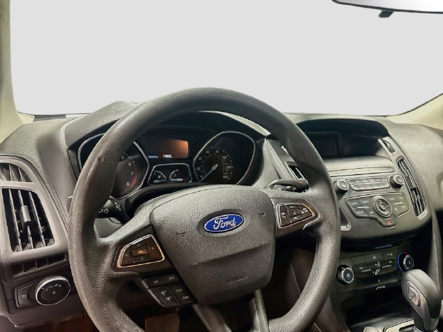 Used 2018 Ford Focus SE FWD image 8