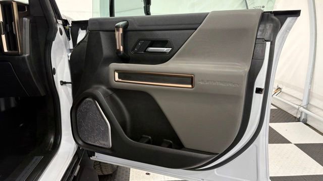 Used 2025 GMC Hummer EV 2X w/ LPO, Cargo Utility Package AWD/4WD image 23
