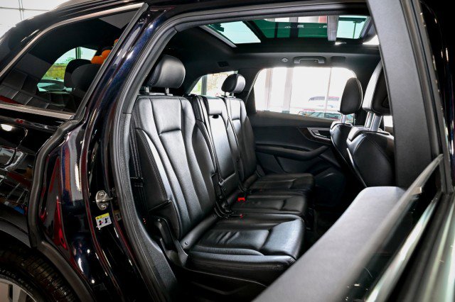 Used 2019 Audi Q7 2.0T Premium w/ Cold Weather Package image 24