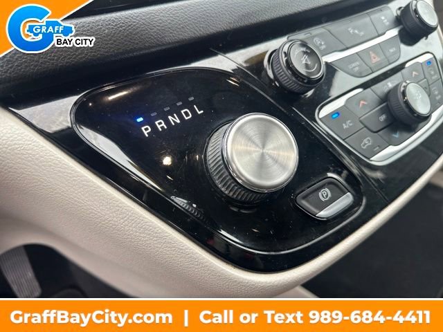 Used 2017 Chrysler Pacifica Touring-L w/ Tire & Wheel Group image 22