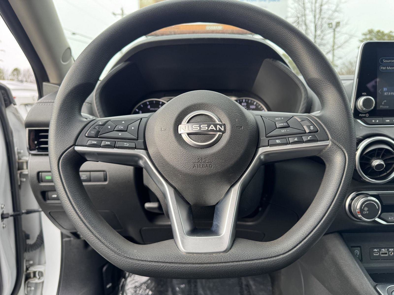 Used 2024 Nissan Sentra SV image 3