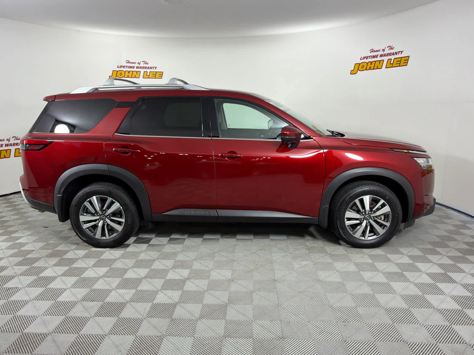 Certified 2024 Nissan Pathfinder SL FWD image 7