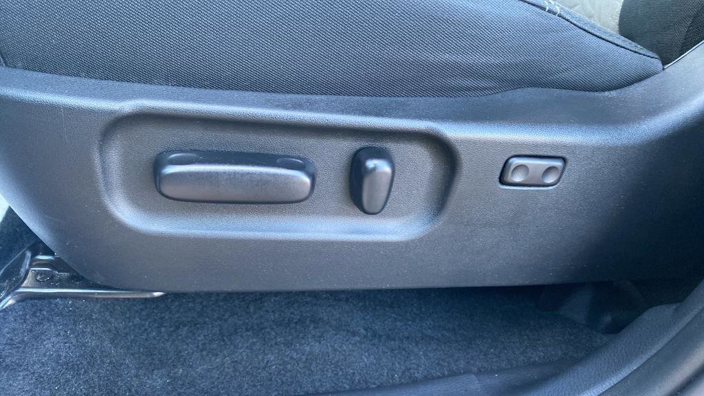 Used 2023 Toyota Tacoma TRD Sport w/ Black Out Package (TMS) image 23