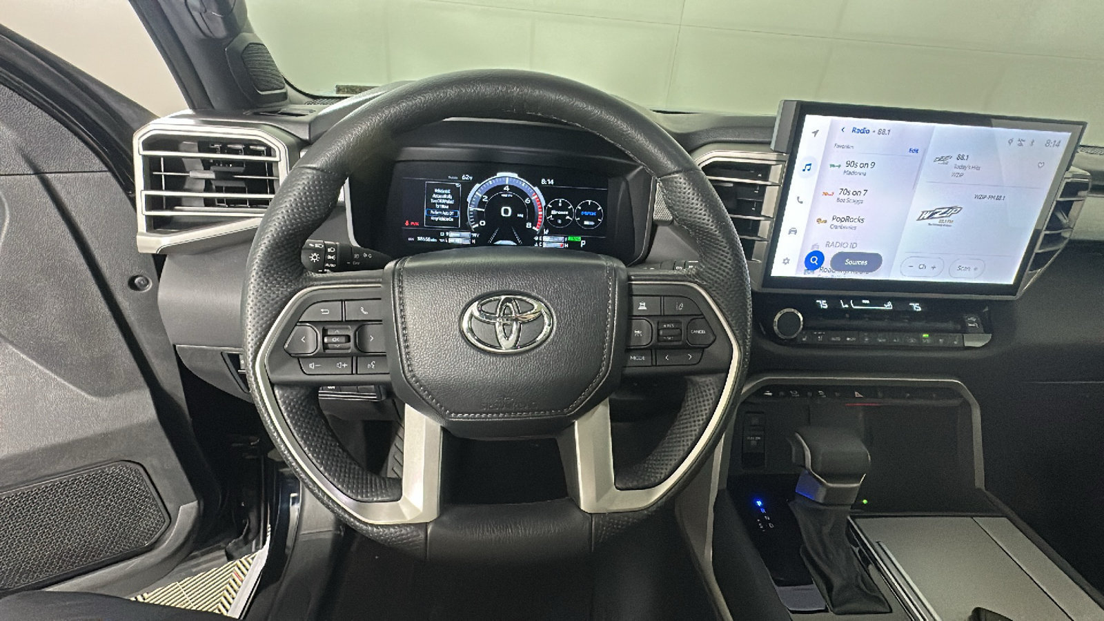 Used 2025 Toyota Sequoia Limited w/ Tow Technology Package AWD/4WD image 18