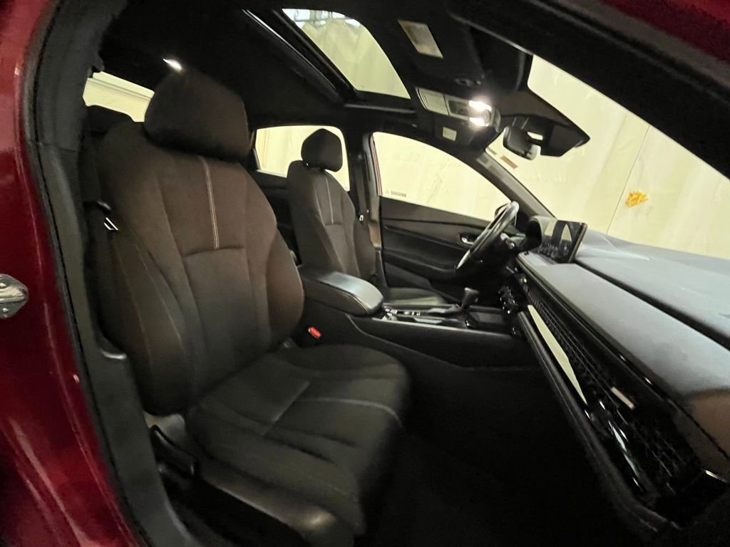 Used 2023 Honda Accord Sport image 12
